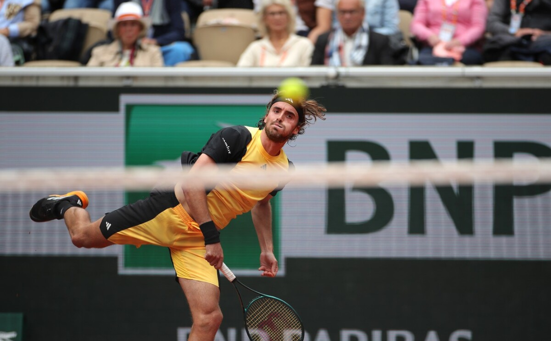 戴维斯杯逆转温网，西西帕斯带队取胜