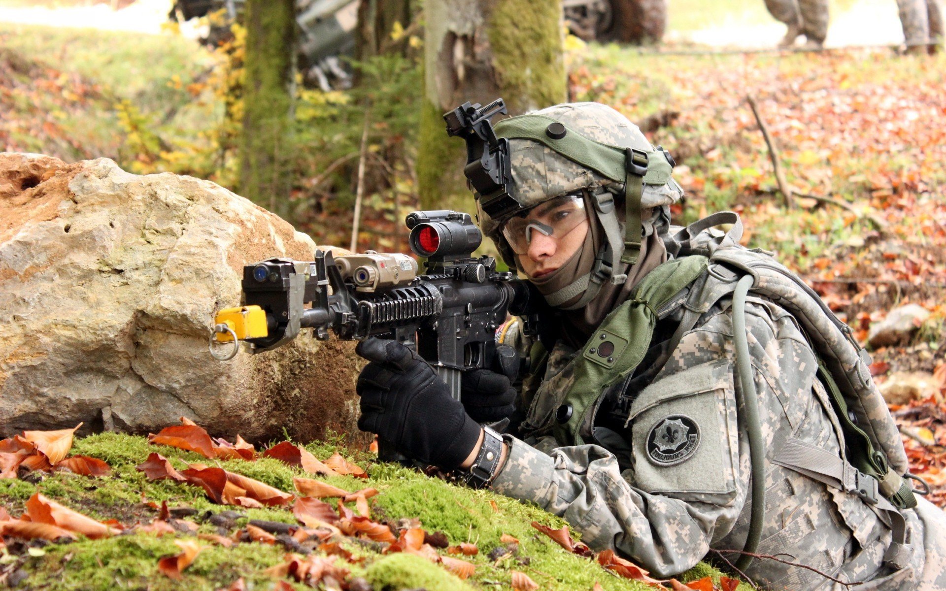 开云体育入口-F1揭幕战之夜，当维斯塔潘化身赛车场上的楚阿梅尼，对手在引擎轰鸣中感受何为完全无解