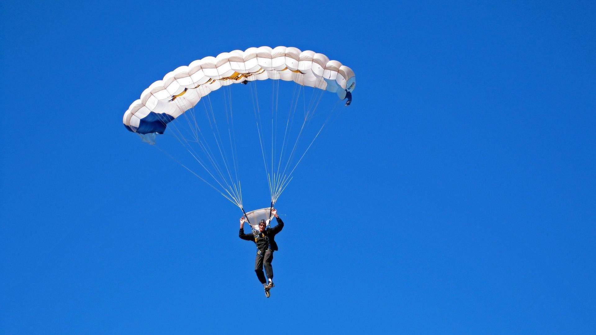 文班亚马英超梅开二度？不，是活塞对开拓者的降维打击！